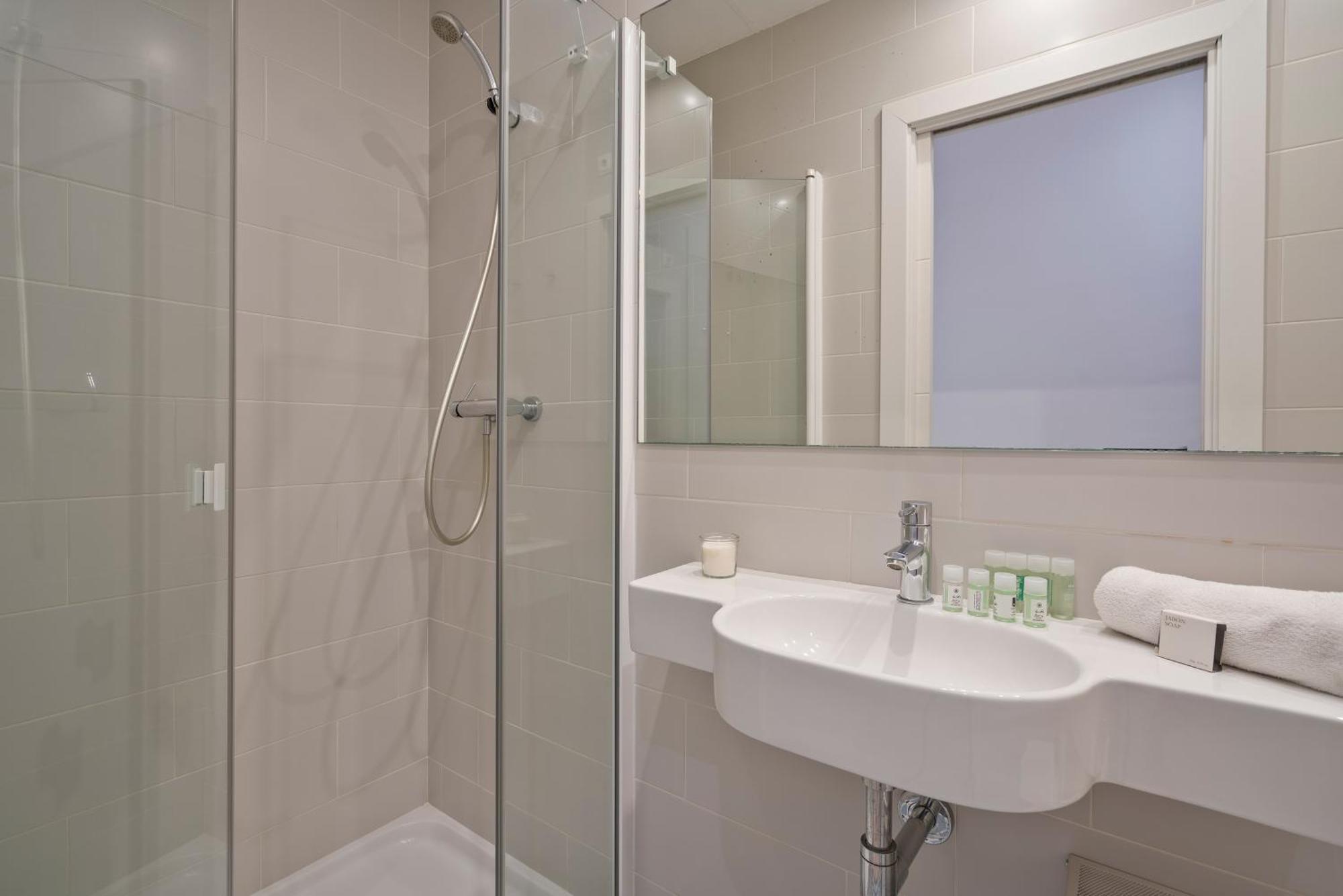 Bcnstop Sant Pau Suites Barcelona Exterior foto